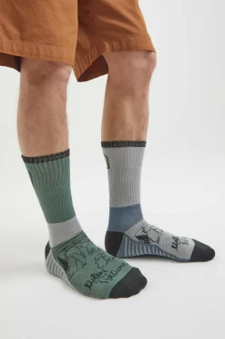 Sombrero Y Diadema-E9 Odd Rocks Single Variant